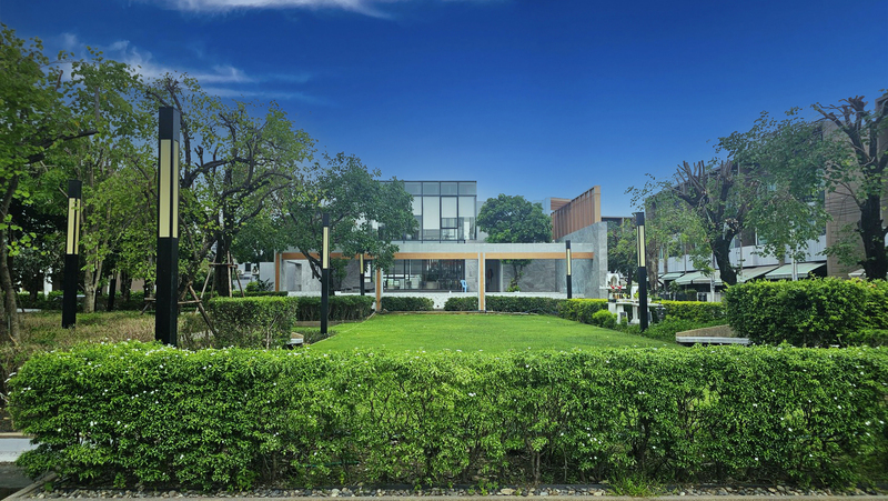 บ้านกลางเมืองวัชพล
